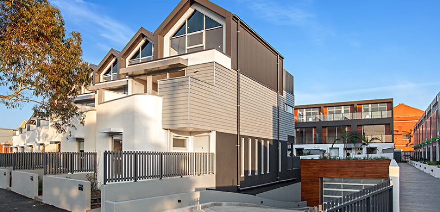 21/93 Stevedore Street WILLIAMSTOWN
