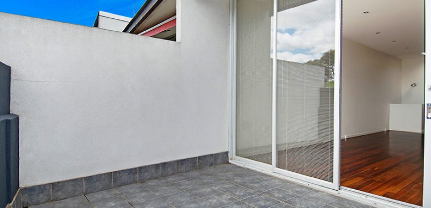 66 Munster Terrace NORTH MELBOURNE